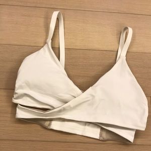Cute cross cross rare lululemon bra size 6
